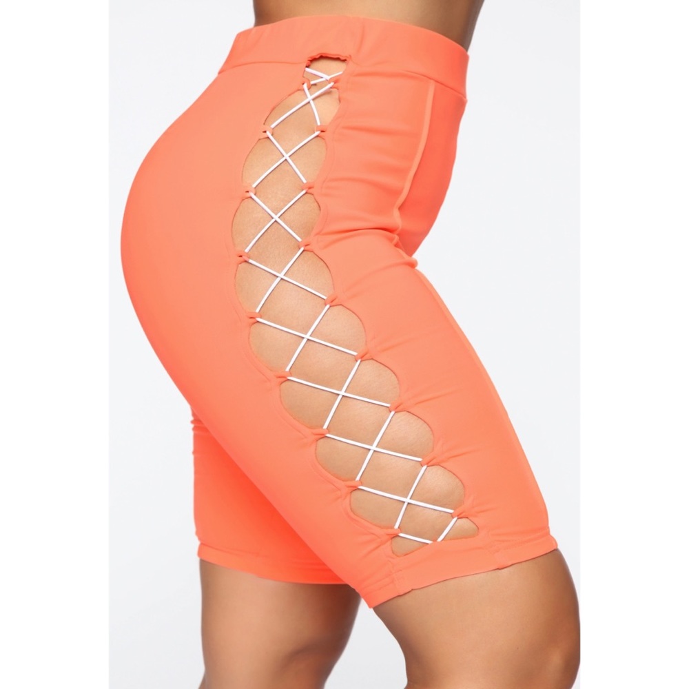 NWT FN Biker Short/ Crop top Set - S